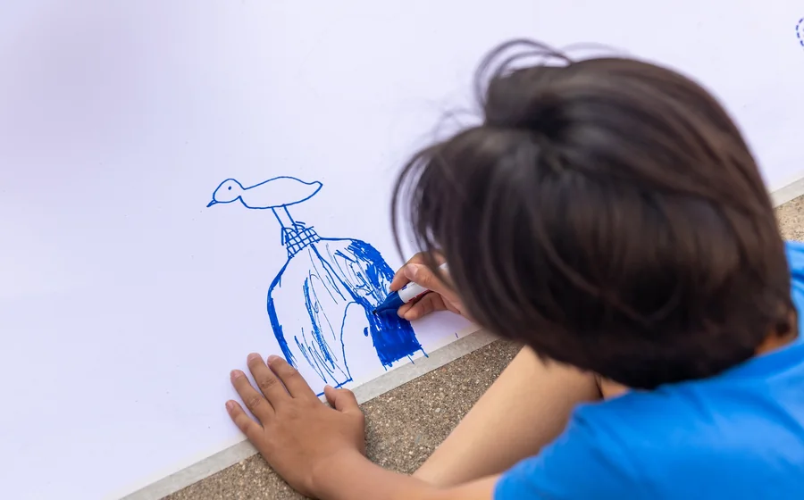 Taller de dibujo y educación ambiental con infancia